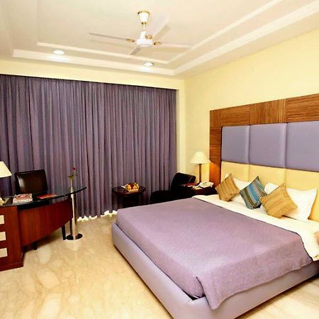 Hotel Star Rocks Νέο Δελχί Εξωτερικό φωτογραφία